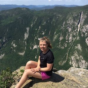 Meet your Posher, Alexandra